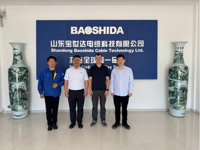 International Trade Department Welcomes Visitors from India and Russia for Factory Tour